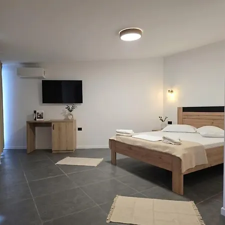Hotel Del Sol 3*